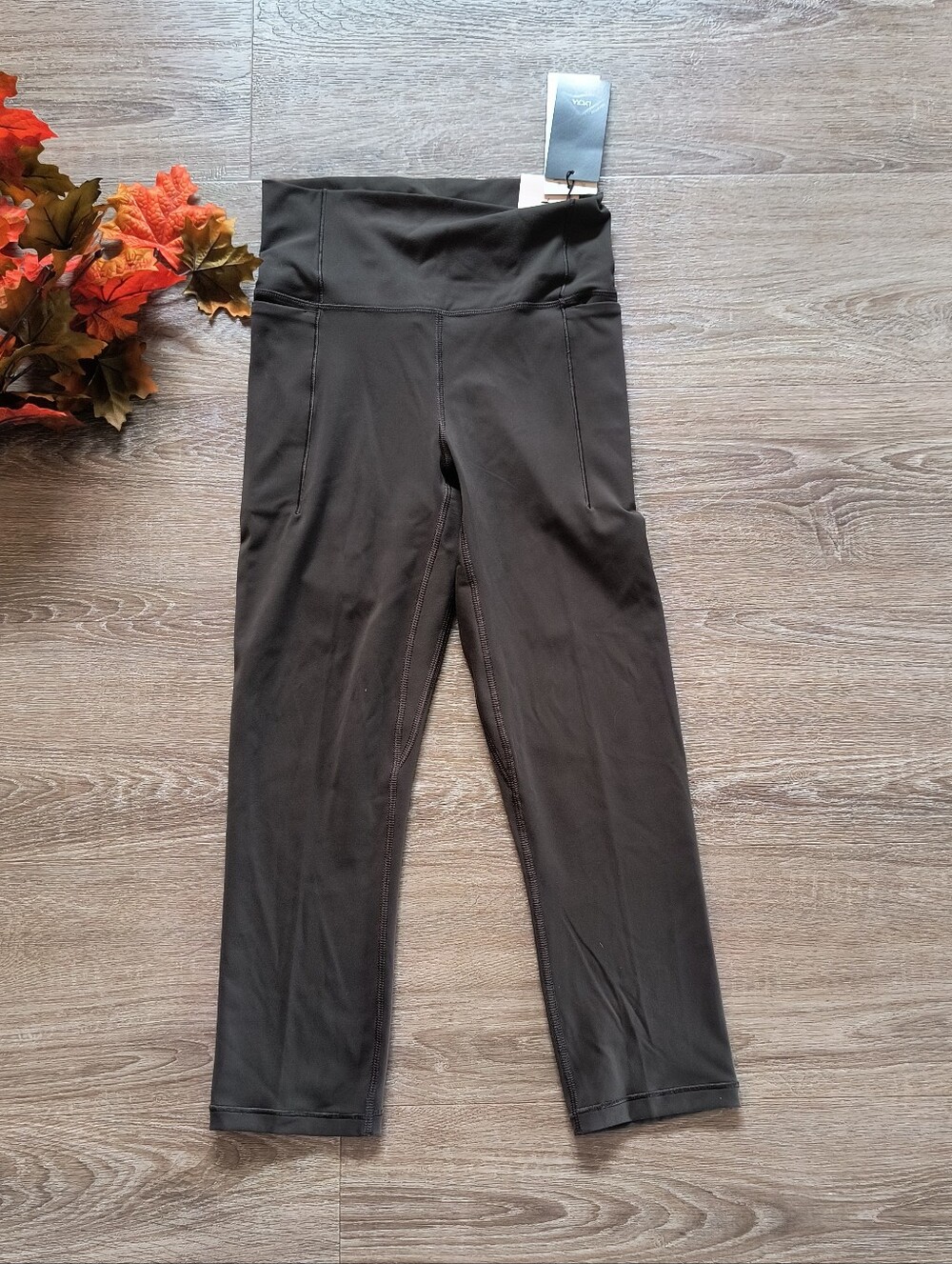 NWT Calia Women's Inspire High Rise Capris Stretch Brown Size Small